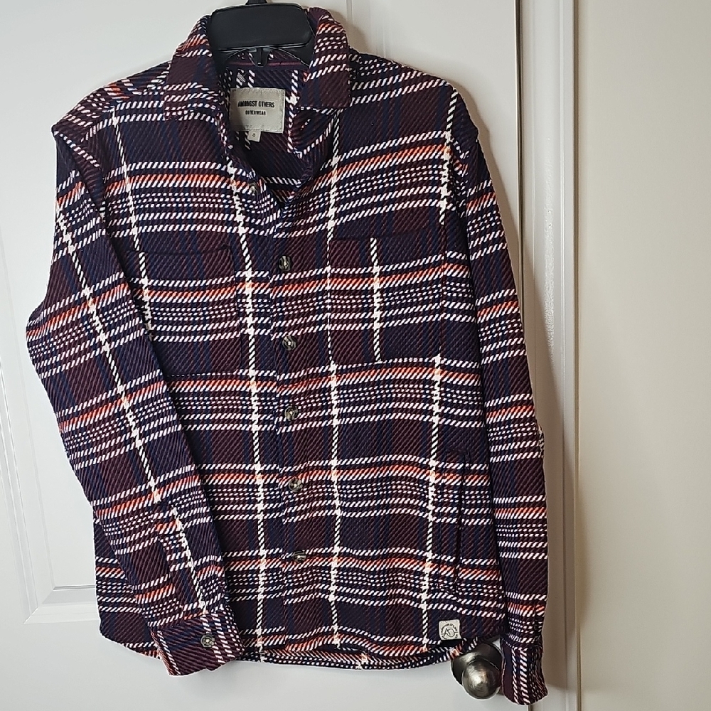Amongst Others Men's Casual Button Down Plaid‎ Shirt - Navy and Red Size S